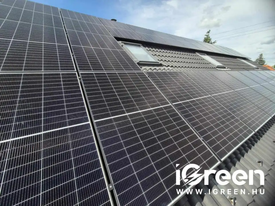 iGreen napelemrendszer ipari épület tetején