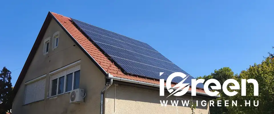 iGreen napelemek családi ház tetőjén