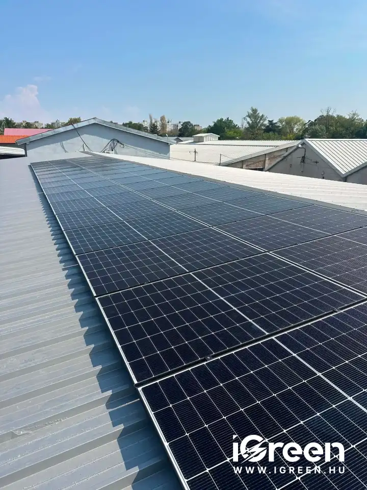 iGreen napelemrendszer fémlemez tetőn